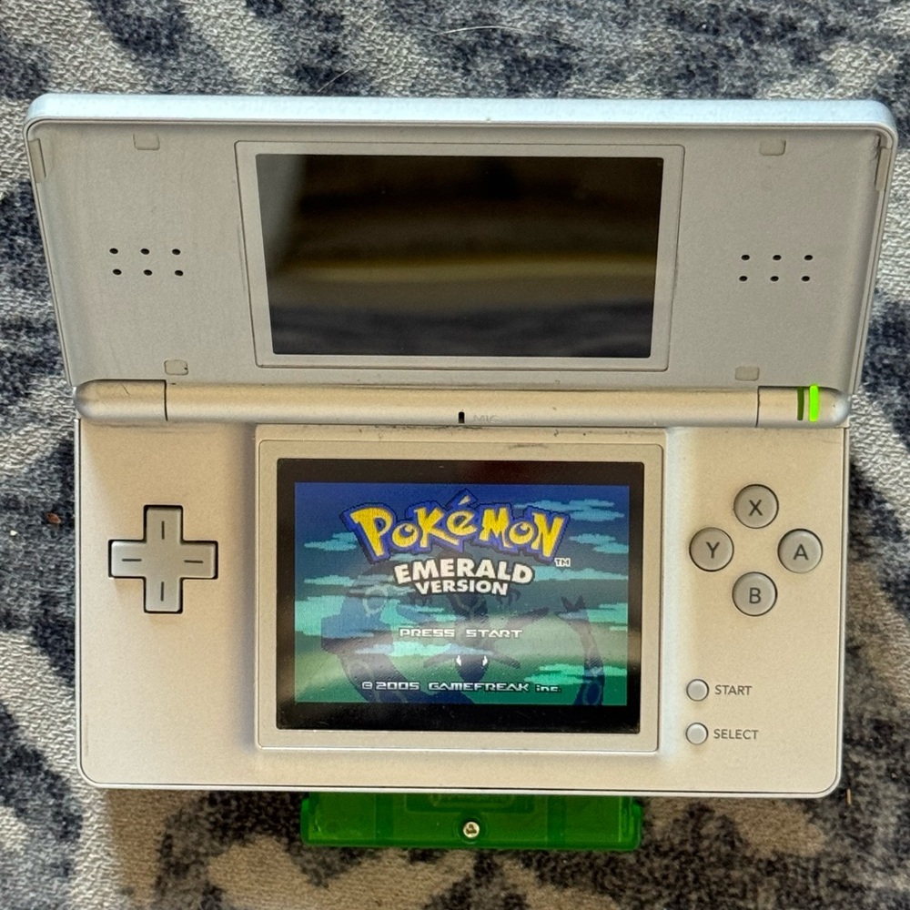 Pokemon Emerald Version Game Boy Advance - Picture 3 of 3